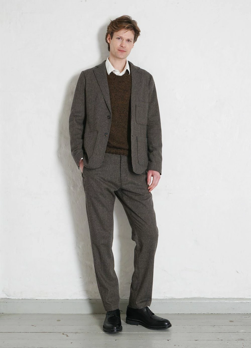 HANSEN GARMENTS CHRIS | Classic Two Button Blazer | Rocks 4 HANSEN GARMENTS CHRIS | Classic Two Button Blazer | Rocks - Image 2