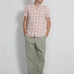 HANSEN GARMENTS JONNY | Short Sleeve Shirt | Vegas Pink 12 HANSEN GARMENTS JONNY | Short Sleeve Shirt | Vegas Pink -HANSEN SHOP ss23 jonny lasvegas pink tyge light sage 1