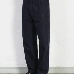 HANSEN GARMENTS SUNE | Pleated Wide Cut Trousers | Blue Pin 15 HANSEN GARMENTS SUNE | Pleated Wide Cut Trousers | Blue Pin -HANSEN SHOP sune pleated wide cut trousers blue pin hansen garments 985002