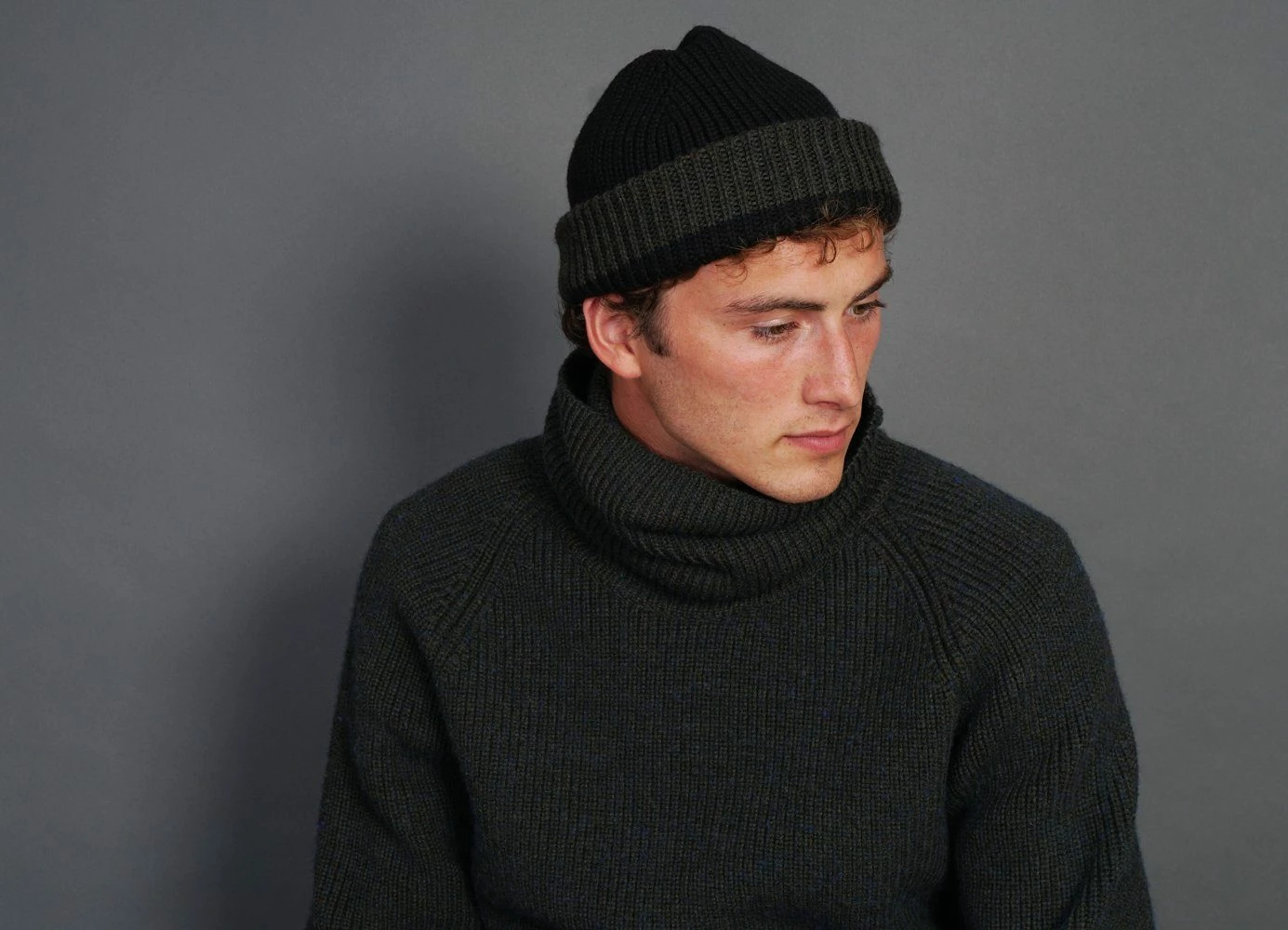 HANSEN GARMENTS TORE | Block Colour Beanie | Black/Pinetree 4 HANSEN GARMENTS TORE | Block Colour Beanie | Black/Pinetree - Image 2