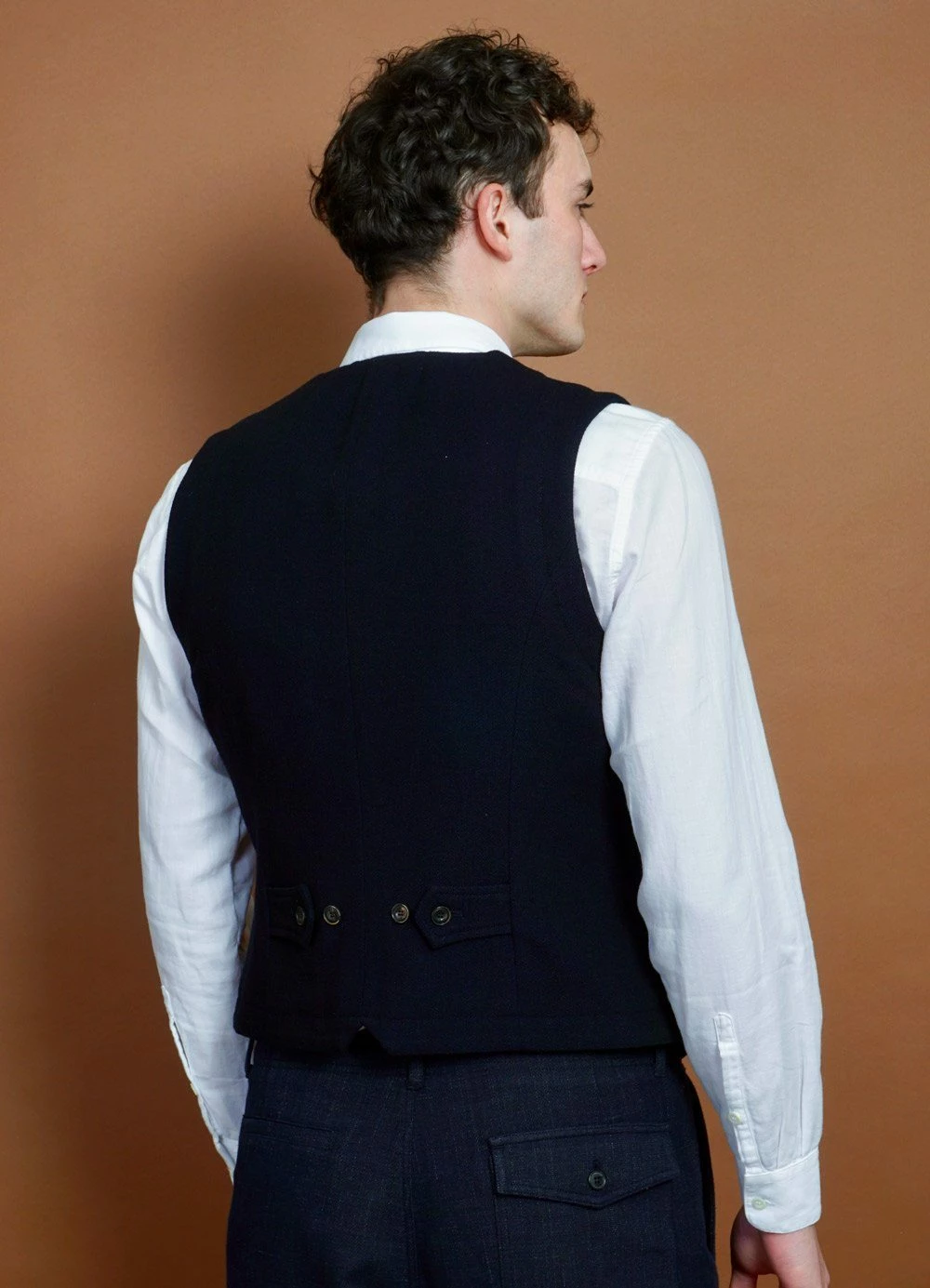 HANSEN GARMENTS WILLIAM | Lapel Waistcoat | Deep Indigo 6 HANSEN GARMENTS WILLIAM | Lapel Waistcoat | Deep Indigo - Image 4